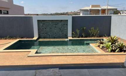 Casa com 3 quartos para alugar na Rua Florença, Gran Park, Vespasiano, 197 m2 por R$ 10.000