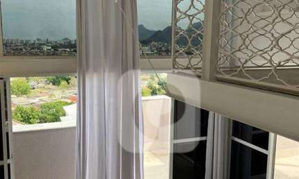 Cobertura para venda com 3 quartos em Pechincha com 200m²