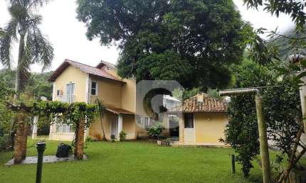 SELECIONE - Casa de Condomínio 4 quartos, sendo 4 suítes
