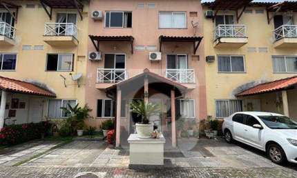 CASA EM CONDOMÍNIO FECHADO/ 4 QUARTOS/ 2 SUÍTES/1 VAGA