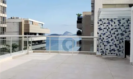 Cobertura de 299m² com 3 quartos e 2 vagas no charmoso bairro do leblon