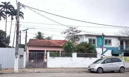 Casa com 2 dormitórios para alugar, 100 m² por R$ 10.270,00/mês - Centro - Araruama/RJ