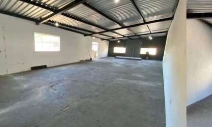 Salão para alugar, 180 m² por R$ 2.500,00/mês - Portinho - Cabo Frio/RJ