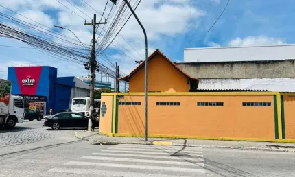 Loja para alugar, 180 m² por R$ 6.000,00/mês - Centro - Araruama/RJ