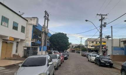 Terreno para alugar, 450 m² por R$ 5.000,00/mês - Centro - Araruama/RJ