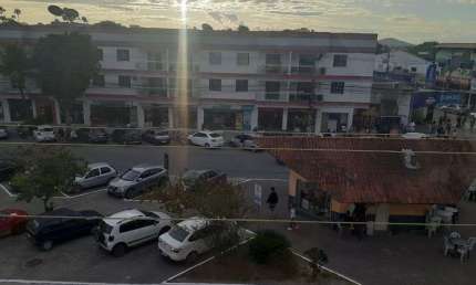 Sala para alugar, 350 m² por R$ 4.500/mês - Centro - Araruama/RJ