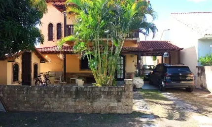 Casa com 4 dormitórios à venda, 203 m² por R$ 1.100.000 - Pontinha - Araruama/RJ
