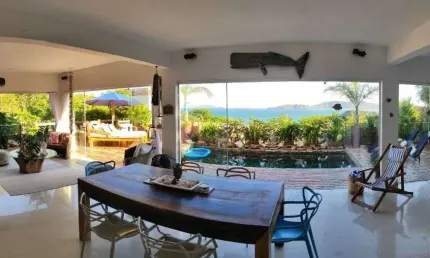 Casa com 2 dormitórios à venda, 230 m² por R$ 3.600.000,00 - Ferradurinha - Armação dos Búzios/RJ