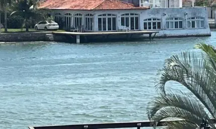 MARAVILHOSA CASA - ALTO PADRÃO, - CANAL NAVEGÁVEL - 7 QUARTOS - OGIVA - CABO FRIO