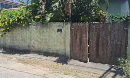 Casa com 2 dormitórios à venda, 70 m² por R$ 300.000,00 - Rio Do Limão - Araruama/RJ