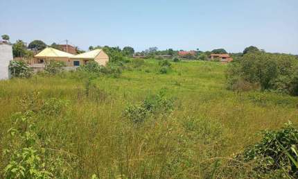 Terreno à venda, 478 m² por R$ 60.000,00 - Três Vendas - Araruama/RJ