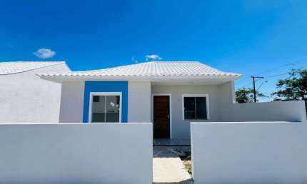 Casa com 2 dormitórios à venda, 65 m² por R$ 250.000,00 - Fazendinha - Araruama/RJ