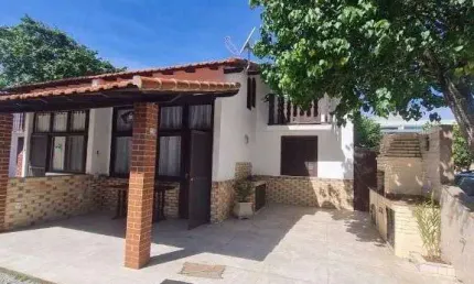 Casa com 3 dormitórios à venda, 120 m² por R$ 780.000,00 - Peró - Cabo Frio/RJ