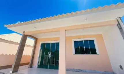 Casa com 3 dormitórios à venda, 101 m² por R$ 425.000,00 - Praça da Bandeira - Araruama/RJ