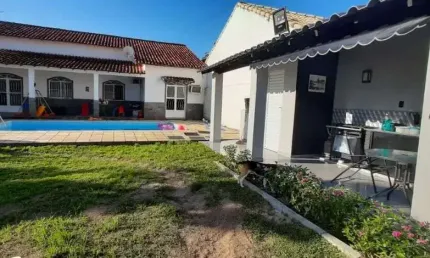 Casa com 3 dormitórios à venda, 150 m² por R$ 300.000,00 - Três Vendas - Araruama/RJ
