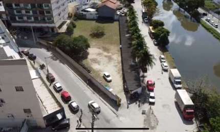 Terreno à venda, 3000 m² por R$ 4.000.000,00 - Centro - Araruama/RJ