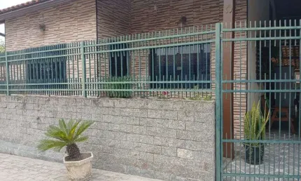 Casa com 3 dormitórios à venda, 100 m² por r$ 300.000,00 - itatiquara - araruama/rj