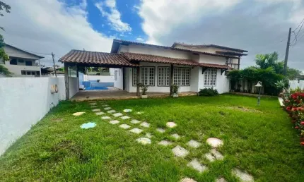 Casa com 2 dormitórios à venda, 200 m² por R$ 520.000,00 - Balneário São Pedro - São Pedro da Aldeia/RJ