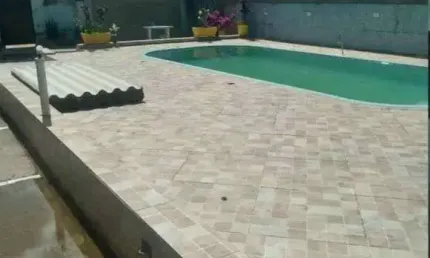 Pousada à venda com 5 suites, lanchonete, piscina Casa nos fundos com duas suites Integradas. área total 500m²