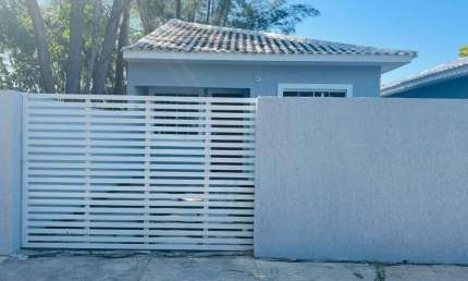 Casa com 2 dormitórios à venda, 69 m² por R$ 290.000,00 - Bananeiras - Araruama/RJ