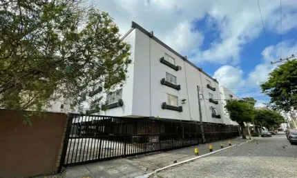 Apartamento com 3 dormitórios à venda, 80 m² por R$ 470.000,00 - Passagem - Cabo Frio/RJ