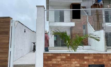 Casa com 4 dormitórios à venda, 103 m² por R$ 750.000 - Foguete - Cabo Frio/RJ