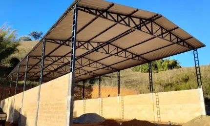 Galpão à venda, 360 m² por R$ 960. - Novo Mundo - Bom Jardim/RJ
