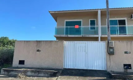 Casa com 2 dormitórios à venda, 90 m² por R$ 220.000,00 - Praia do Barbudo - Araruama/RJ