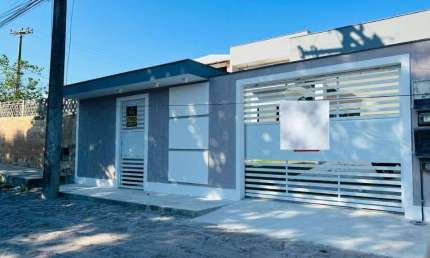 Casa com 3 dormitórios à venda, 130 m² por R$ 550.000,00 - Coqueiral - Araruama/RJ