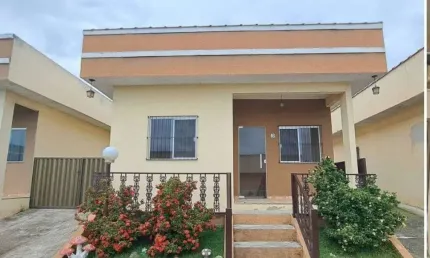 Casa à venda, 90 m² por R$ 250.000,00 - Três Vendas - Araruama/RJ