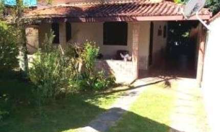 Casa com 2 dormitórios à venda, 80 m² por R$ 300.000,00 - Três Vendas - Araruama/RJ