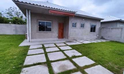 Casa com 2 dormitórios à venda, 75 m² por R$ 399.000 - Coqueiral - Araruama/RJ