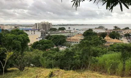 Terreno à venda, 2200 m² por R$ 1.500.000,00 - Centro - Araruama/RJ