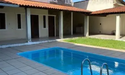 Casa com 4 dormitórios, 230 m² - venda por R$ 600.000,00 ou aluguel por R$ 3.000,00/mês - Praça da Bandeira - Araruama/RJ