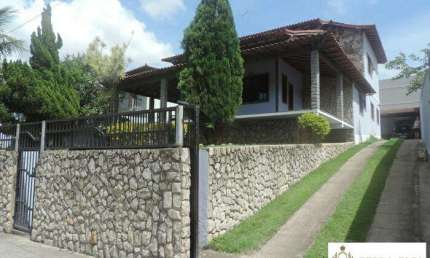 Casa com 3 dormitórios à venda, 260 m² por R$ 730.000,00 - Centro - Araruama/RJ
