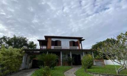 Casa com 3 quartos para alugar na Avenida Araruama, Pontinha, Araruama