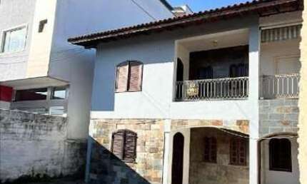 Casa com 2 dormitórios para alugar, 70 m² por R$ 1.400,00/mês - Praça da Bandeira - Araruama/RJ