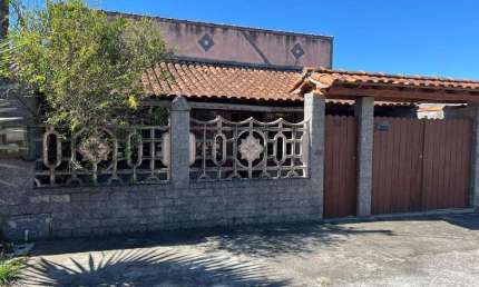 Casa para aluguel, 2 quartos, 1 suíte, Fazendinha - Araruama/RJ
