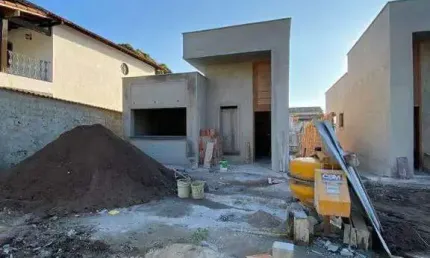 Casa com arquitetura Contemporânea | 3 Quartos (1 Suíte) | Em Obras – Etapa final (2 unidades disponíveis)