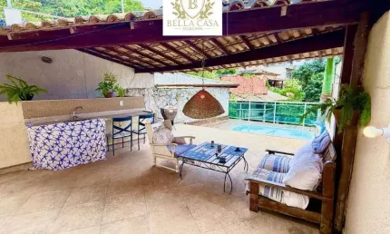 EXCELENTE OPORTUNIDADE!!! Casa à venda com 2 quartos e piscina no Trevo da Barbuda - Búzios