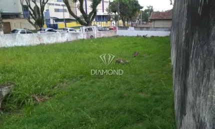 Terreno à venda no Portão, Curitiba  por R$ 1.500.000