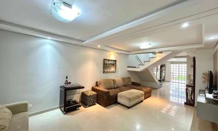 Casa com 4 quartos à venda na Rua Estados Unidos, 2297, Boa Vista, Curitiba, 214 m2 por R$ 950.000
