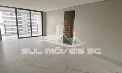 Apartamento no edificio Soho Art Residence em Itajai
