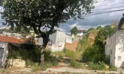 Terreno à venda na Rua José Piffer, Centro, Poços de Caldas