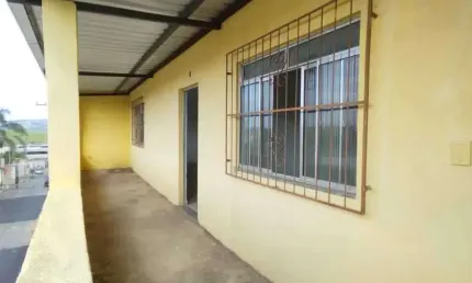 Casa com 3 quartos à venda na Rua Doutor José de Castro Azevedo, Parque Independência, Juiz de Fora, 155 m2 por R$ 260.000