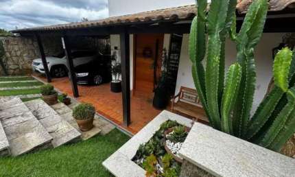 Casa em condomínio fechado com 4 quartos à venda na Rua Carlos Mitheroffer, Alto dos Pinheiros, Juiz de Fora, 300 m2 por R$ 1.290.000