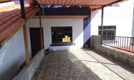 Casa com 3 quartos à venda na Rua E, Linhares, Juiz de Fora, 110 m2 por R$ 200.000