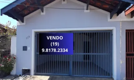 Excelente CASA TÉRREA no JARDIM PREZOTTO a 10 minutos do centro de Piracicaba, próxima a supermercado, padaria, farmácia, escolas, universidades e hospitais. Acesso fácil a rodovias e ao centro da cid