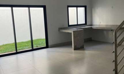 Sobrado de 3 Quartos a venda em Condomínios, Setor jardim Atlântico