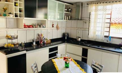 Casa com 4 quartos à venda na Avenida Goiânia, 001, Jardim Guanabara, Goiânia